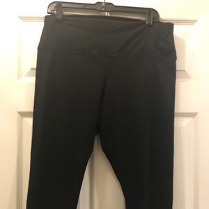 Nordstrom go to Capri leggings